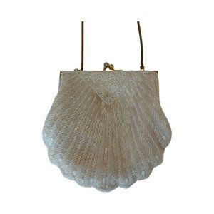 Vintage Courtney White Beaded Scallop Shell Purse with shoulder chain